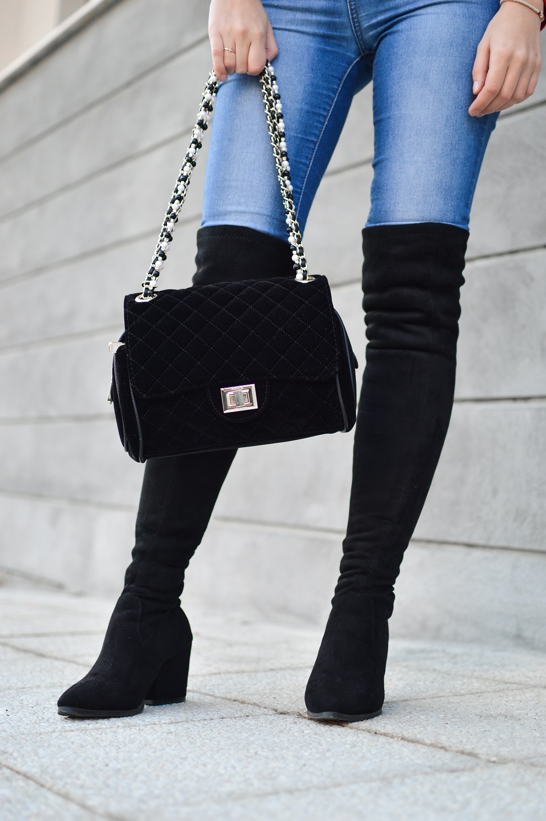botas negras altas tacon grande
